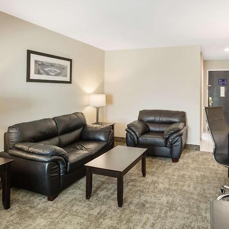 Best Western Inn & Suites - Midway Airport Burbank Bagian luar foto