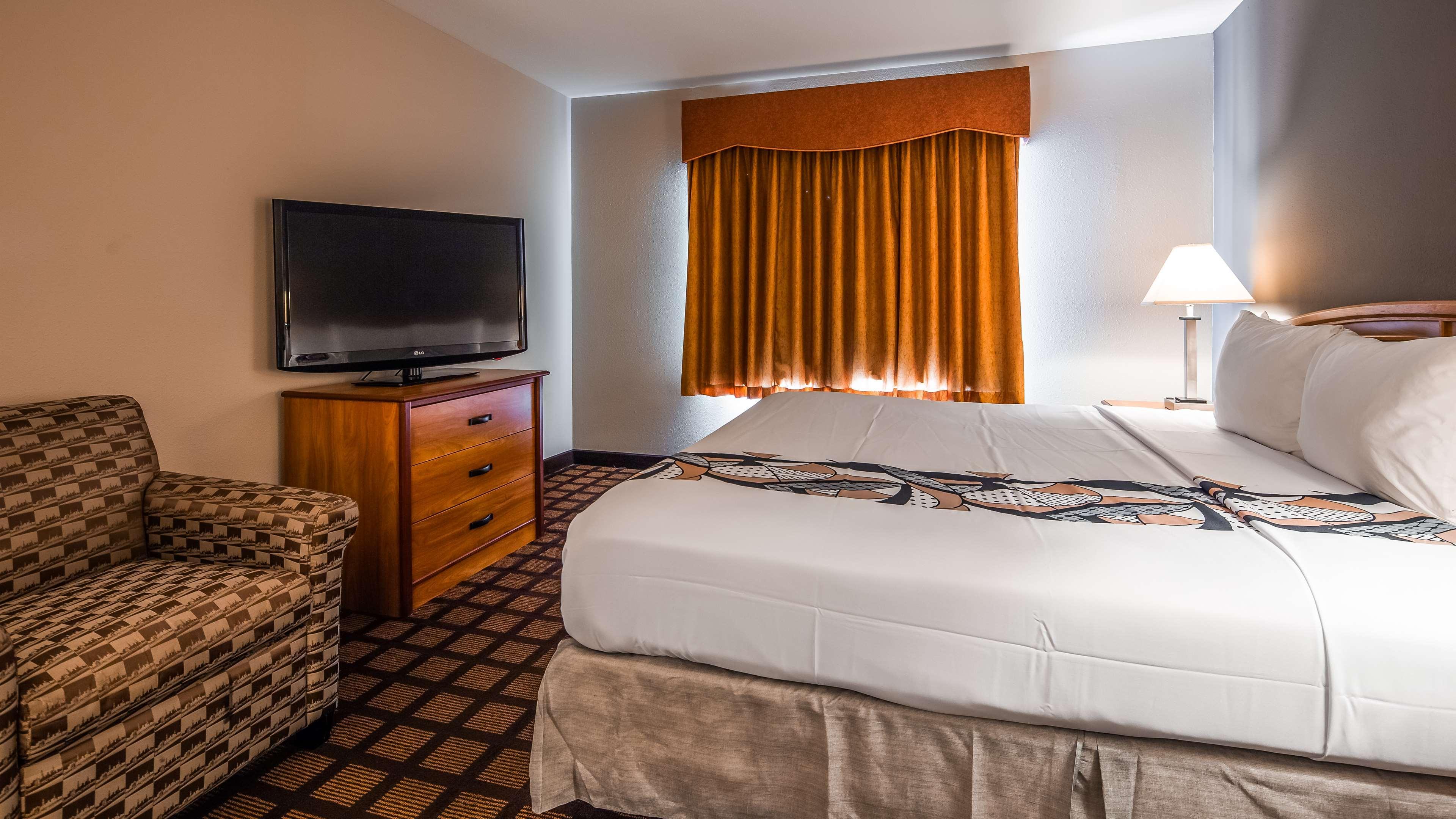 Best Western Inn & Suites - Midway Airport Burbank Bagian luar foto