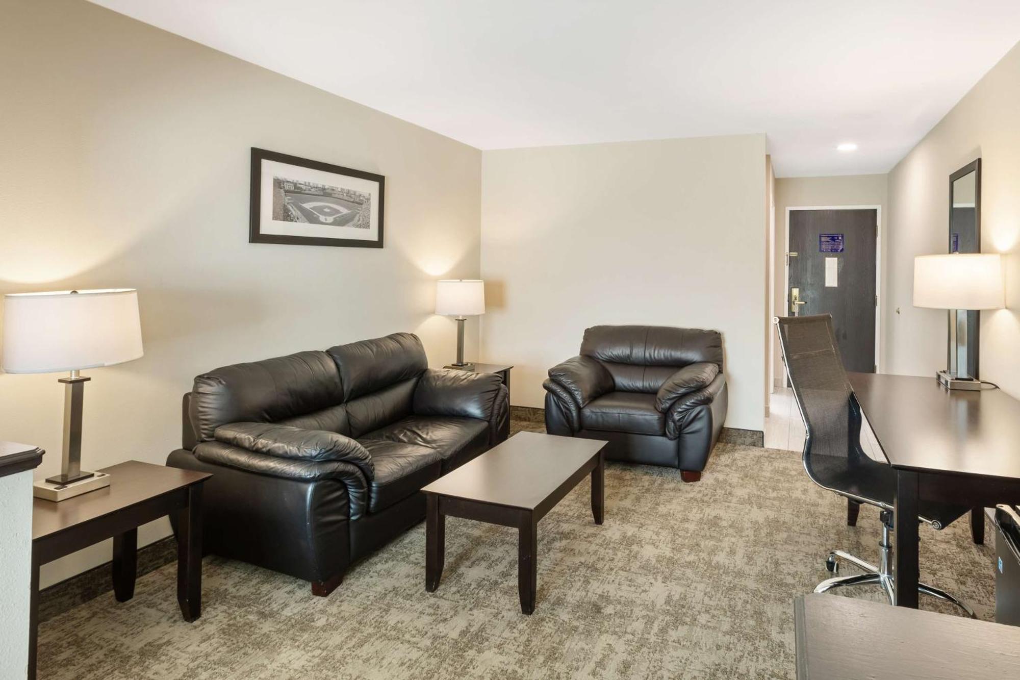Best Western Inn & Suites - Midway Airport Burbank Bagian luar foto