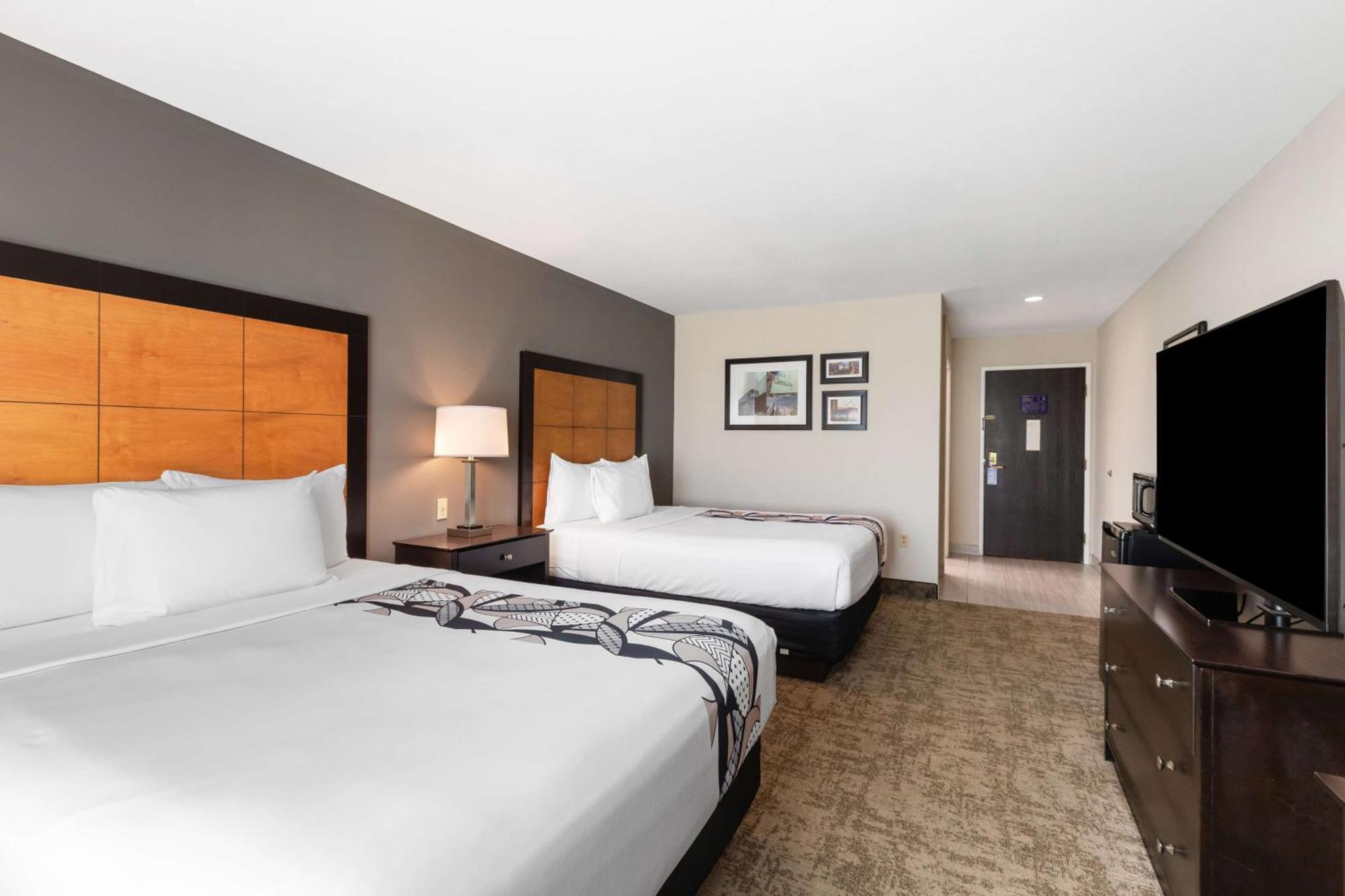 Best Western Inn & Suites - Midway Airport Burbank Bagian luar foto