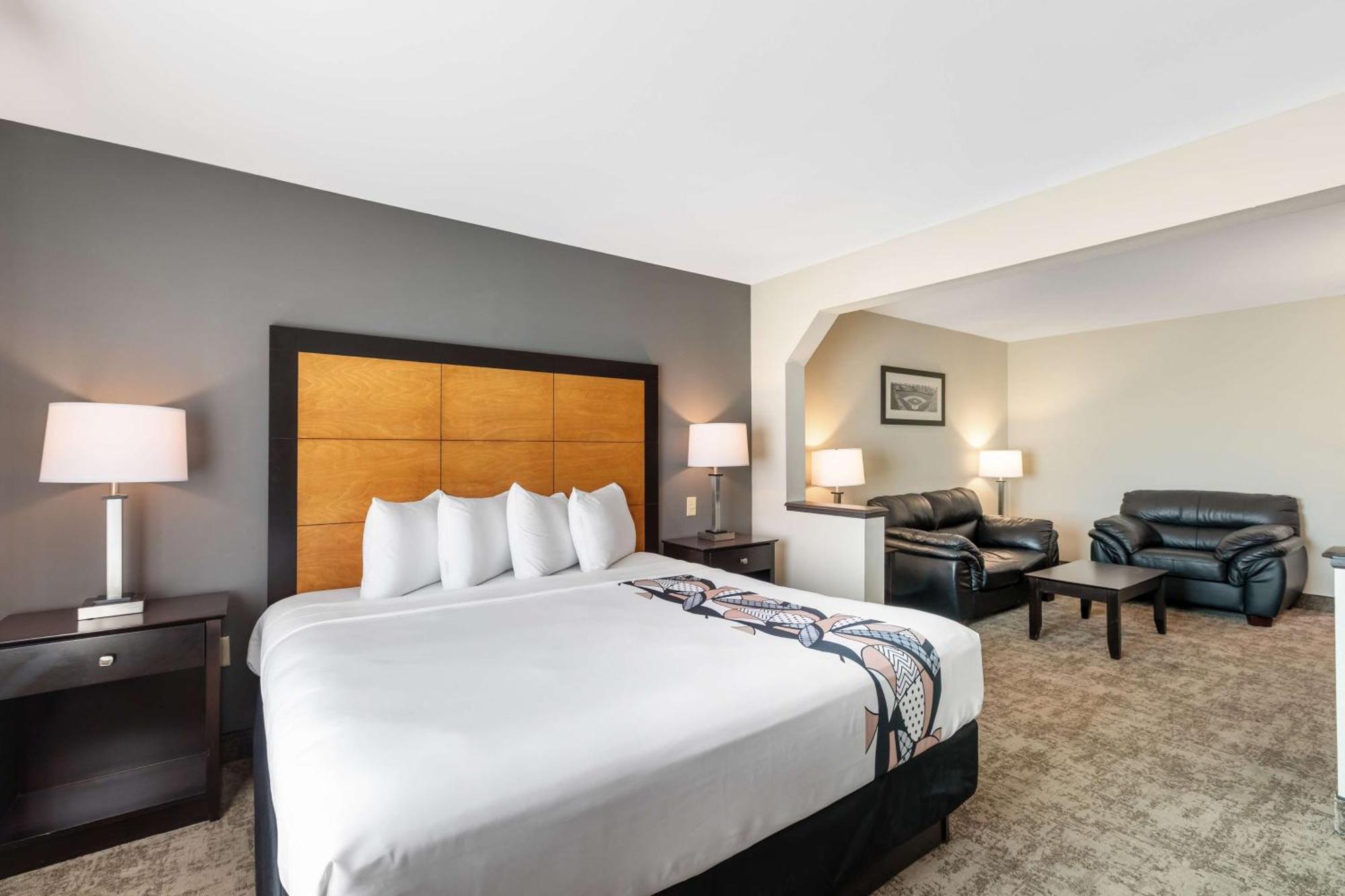 Best Western Inn & Suites - Midway Airport Burbank Bagian luar foto